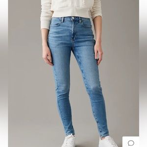AMERICAN EAGLE High-Rise Next-Level stretch jegging. Size 6 X-long. EUC.